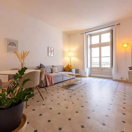 Beautiful Center T2 Apartment *