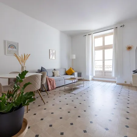 Beautiful Center T2 Apartment *